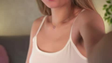 Polly online show from March 17, 1:27 pm