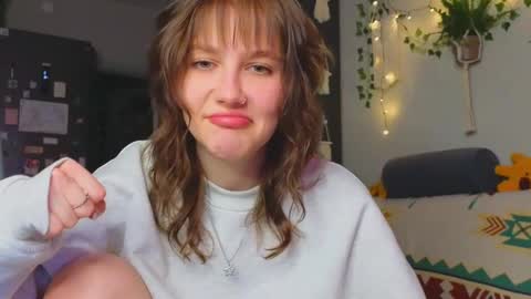  PARIS   online show from December 18, 9:14 am