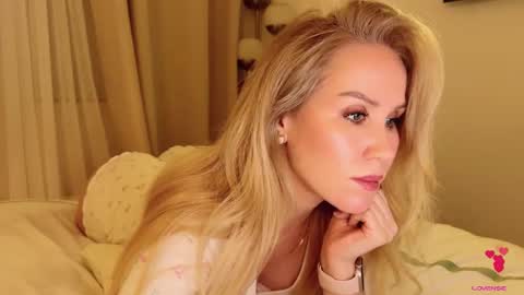 Mya-be Yours P online show from November 3, 12:00 am