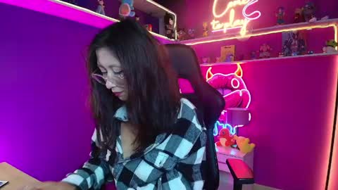Milly Cute online show from April 25, 5:20 am
