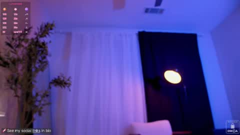 Snapshot of myliss chatting on February 14, 12:51 am Liss Next stream December1 online show from February 14, 12:51 am
