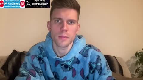 Snapshot of myloxcody chatting on September 23, 7:57 am Mylo Cody online show from September 23, 7:57 am