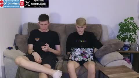 Snapshot of myloxcody chatting on October 9, 12:05 am Mylo Cody online show from October 9, 12:05 am