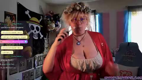 Myrtle Faust online show from July 4, 6:55 pm