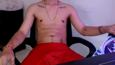 Snapshot of mysteryboy_thin16 chatting on February 26, 9:42 pm mysteryboy_thin16 online show from February 26, 9:42 pm