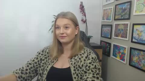 Erica online show from November 19, 11:31 am