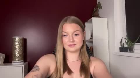 Erica online show from May 5, 11:38 am