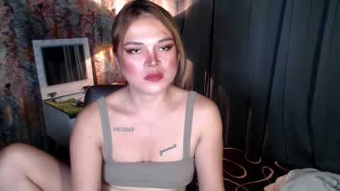 Snapshot of mysteryman_xxx chatting on January 13, 8:47 am UR GIRL NEXTDOOR online show from January 13, 8:47 am