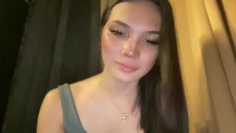 UR GIRL NEXTDOOR online show from January 18, 8:34 am