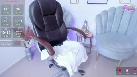 mystic_nova_ online show from April 30, 5:40 pm