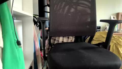 n0facen0case1 online show from October 22, 3:46 pm