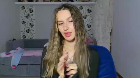 Eva online show from November 24, 4:27 pm