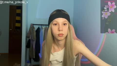 Snapshot of na_prikole_ chatting on September 29, 7:35 pm Vanessa and Julia  online show from September 29, 7:35 pm