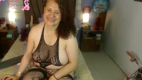 nadia_84 online show from July 1, 12:58 pm