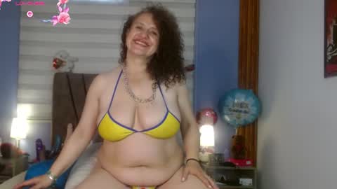 nadia_84 online show from June 27, 12:22 pm