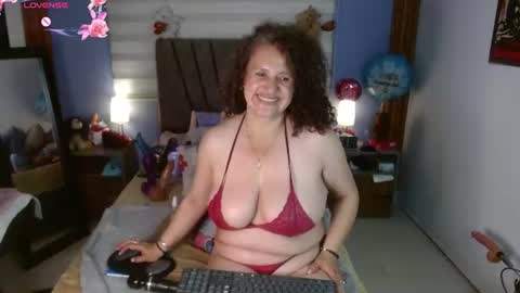 nadia_84 online show from June 22, 7:21 pm