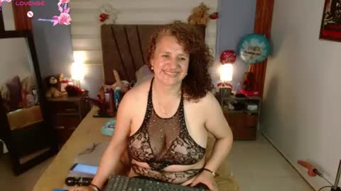 nadia_84 online show from June 15, 1:14 pm