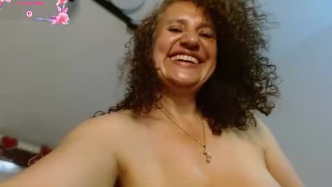 nadia_84 online show from June 11, 7:45 pm