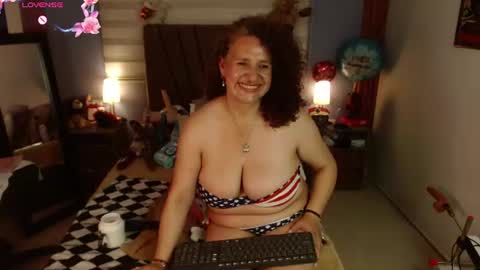 nadia_84 online show from June 12, 7:46 pm