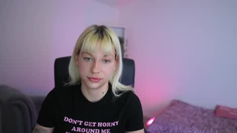 Nadia 18 online show from March 13, 7:17 pm