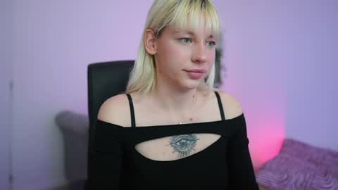 Nadia 18 online show from March 15, 7:17 pm