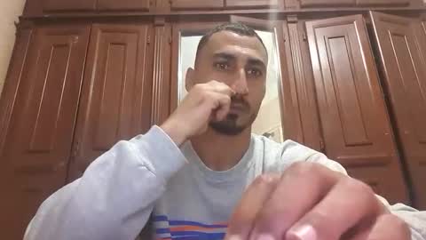 V online show from December 1, 5:11 pm