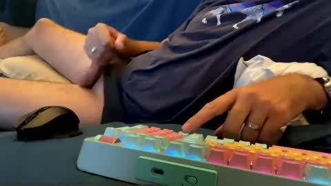 Sexyhotpapa online show from December 17, 7:15 pm