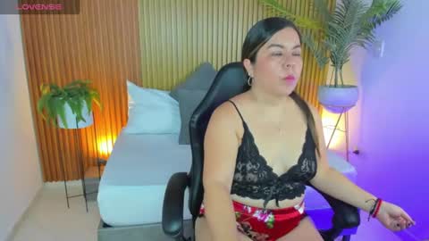 N A H I A online show from July 8, 12:19 pm