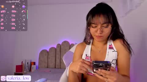 Snapshot of nahia_low chatting on September 19, 6:50 am  Valeria  online show from September 19, 6:50 am