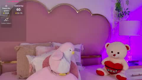 NahiaraReina  online show from July 22, 3:58 pm