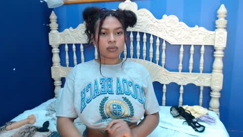 Snapshot of nahomi_tyler chatting on December 27, 9:54 pm Nahomy online show from December 27, 9:54 pm