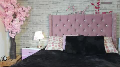 naiawhisper online show from March 8, 7:12 am