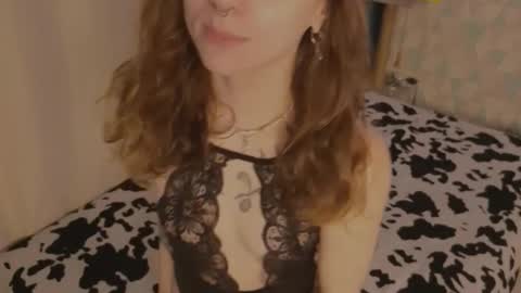 Snapshot of nailygirl_2005 chatting on October 28, 9:38 pm GIVE ME A THUMBS UP online show from October 28, 9:38 pm