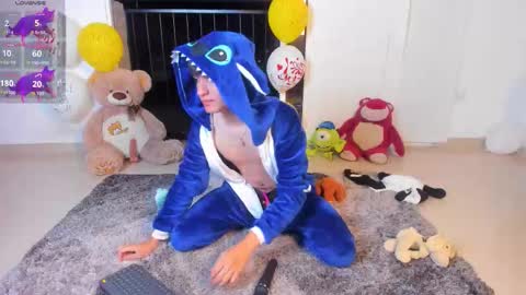  N A I M T H E  K I N G  online show from March 18, 12:27 am