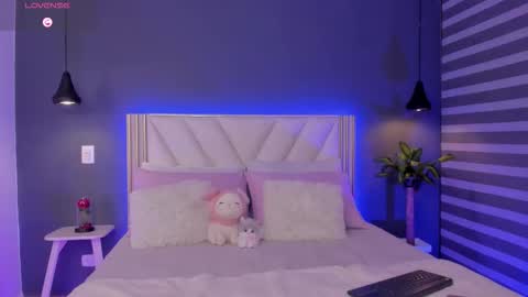 Naisha Ford online show from March 11, 4:15 am