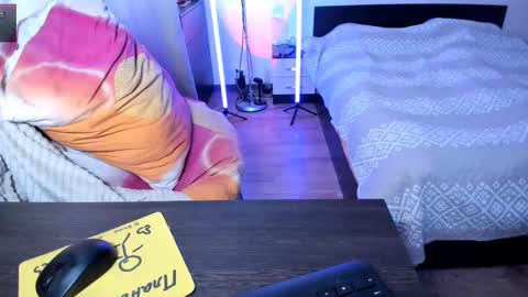 Snapshot of naked_psychologist chatting on March 10, 9:56 am Asy no face  online show from March 10, 9:56 am