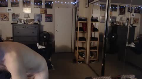 nakedmonkey online show from December 15, 11:20 pm