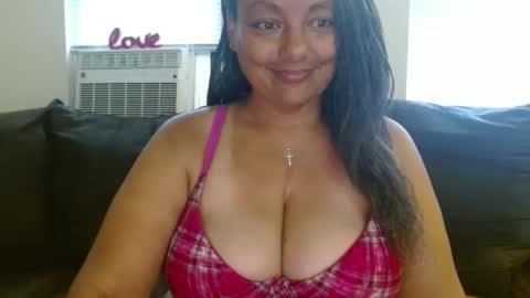 Nala Thickk online show from May 5, 10:15 pm