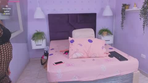 nalapalmer online show from March 18, 4:07 am