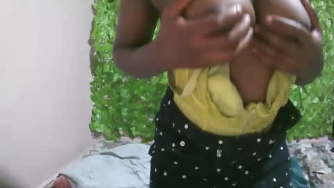 nana2095 online show from March 5, 12:16 am