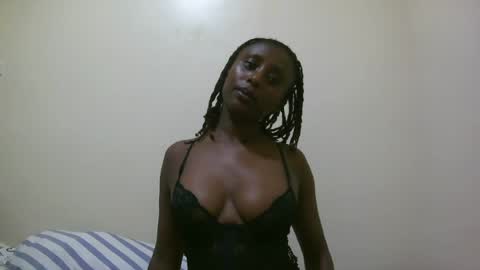 nana2095 online show from July 12, 12:25 am