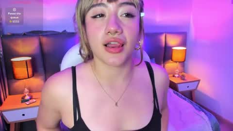 nana_nyx online show from May 14, 2:32 am