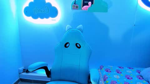 Snapshot of nanami_owo chatting on September 14, 6:04 am nanami_owo online show from September 14, 6:04 am