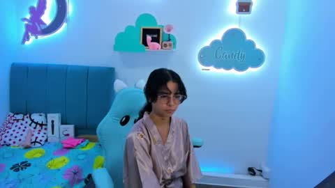 Snapshot of nanami_owo chatting on October 19, 5:01 am nanami_owo online show from October 19, 5:01 am
