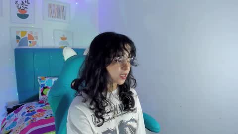Snapshot of nanami_owo chatting on September 22, 2:15 am nanami_owo online show from September 22, 2:15 am