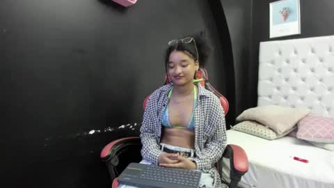 nany_channel online show from February 3, 5:24 pm