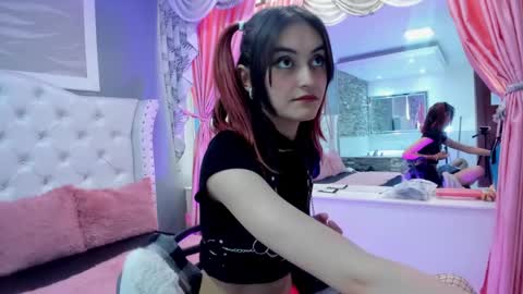 naomi online show from September 13, 2:19 pm