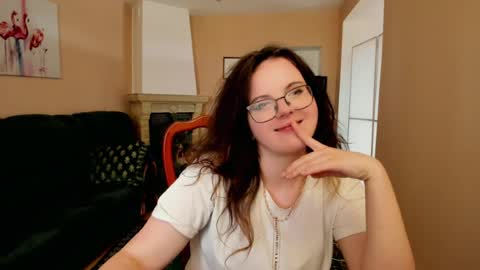 naomi_di online show from June 15, 1:25 pm