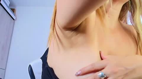 Naomi online show from July 28, 7:39 pm