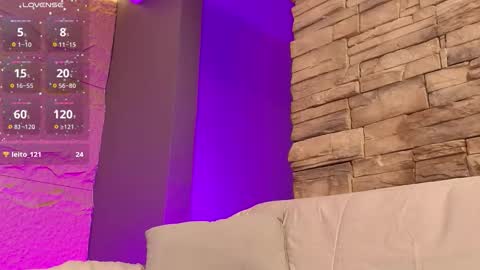 Naomi online show from November 4, 9:38 pm